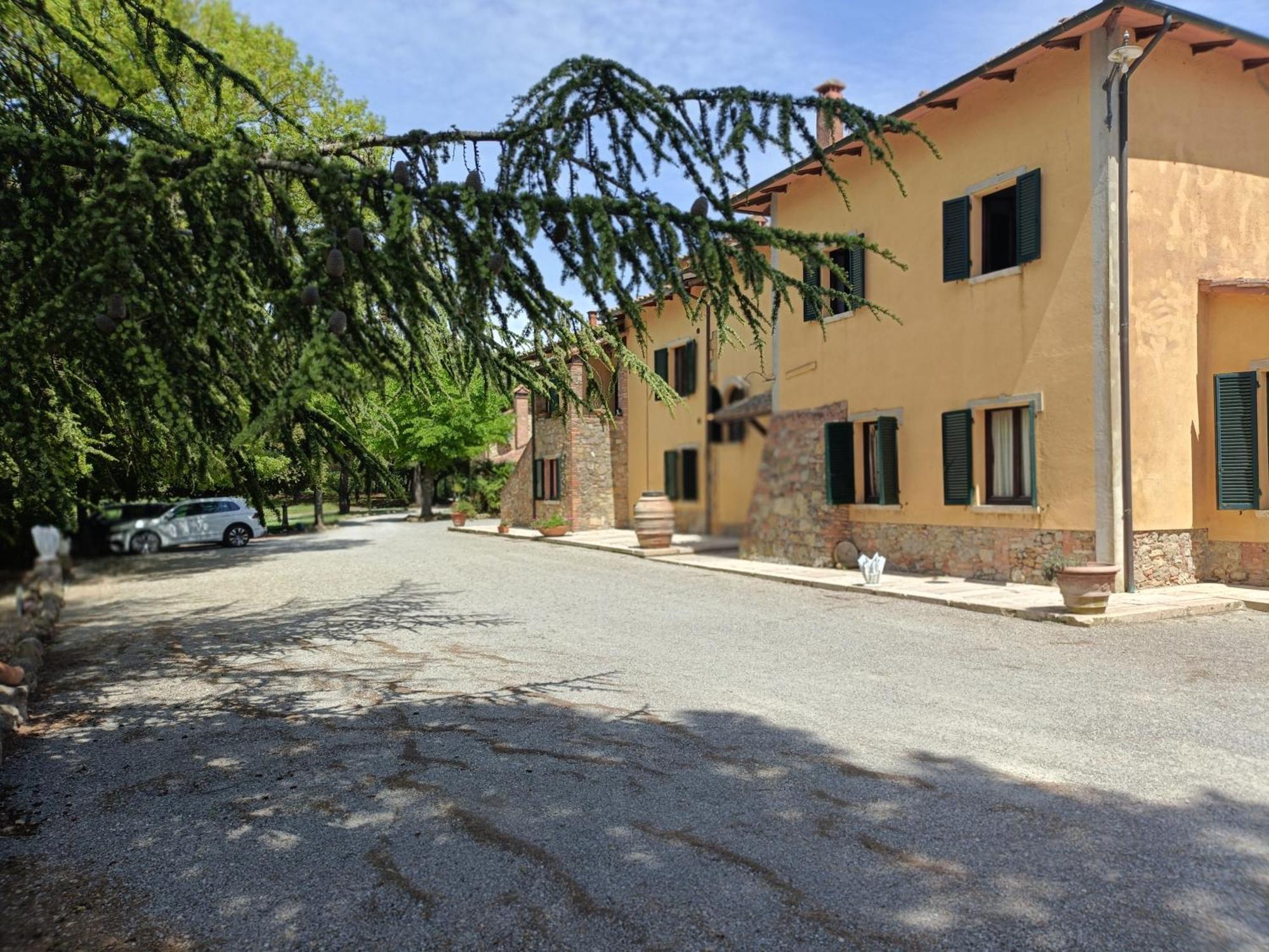 Agriturismo La Manonera Montepulciano Stazione Exterior foto